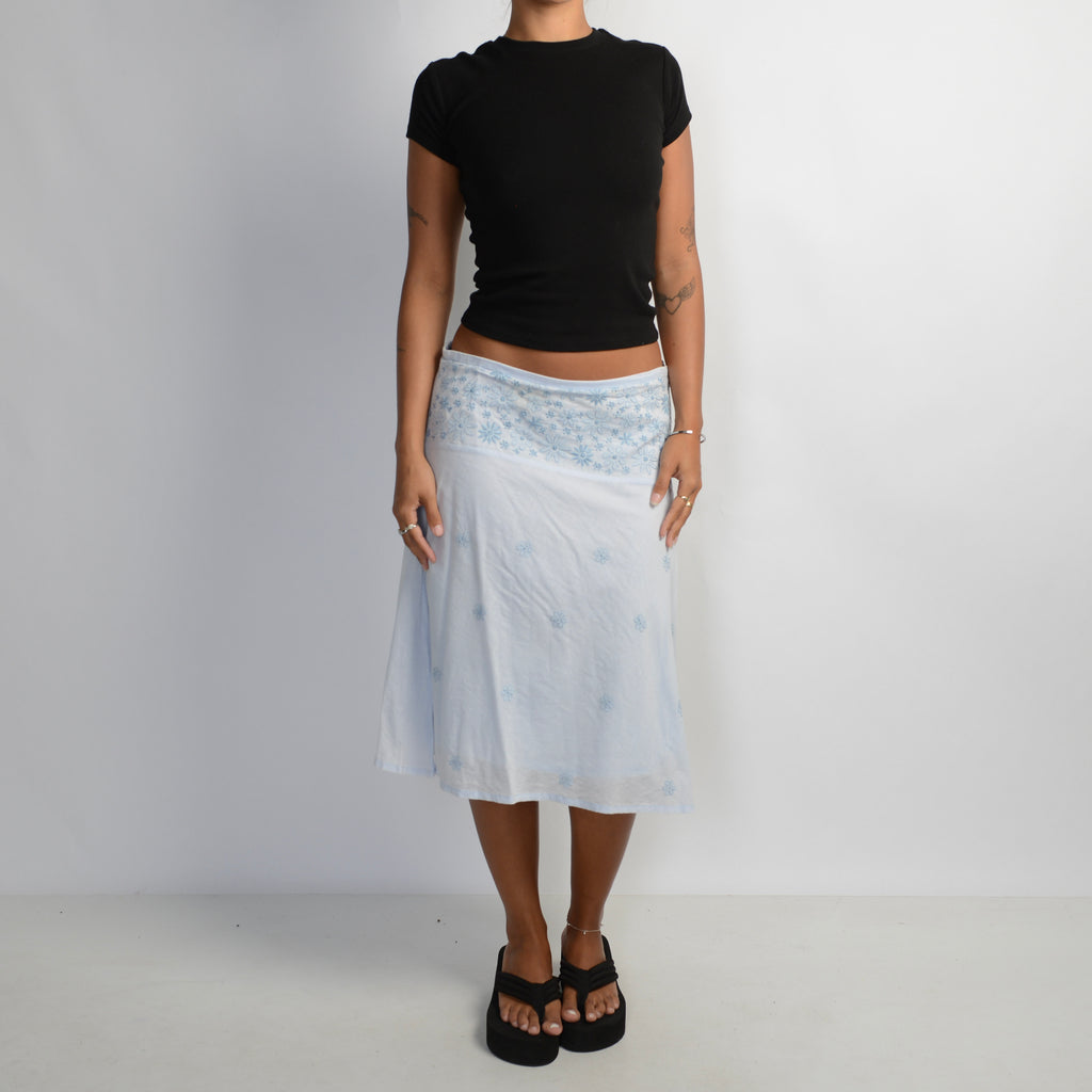 BLUE EMBROIDERED MIDI SKIRT