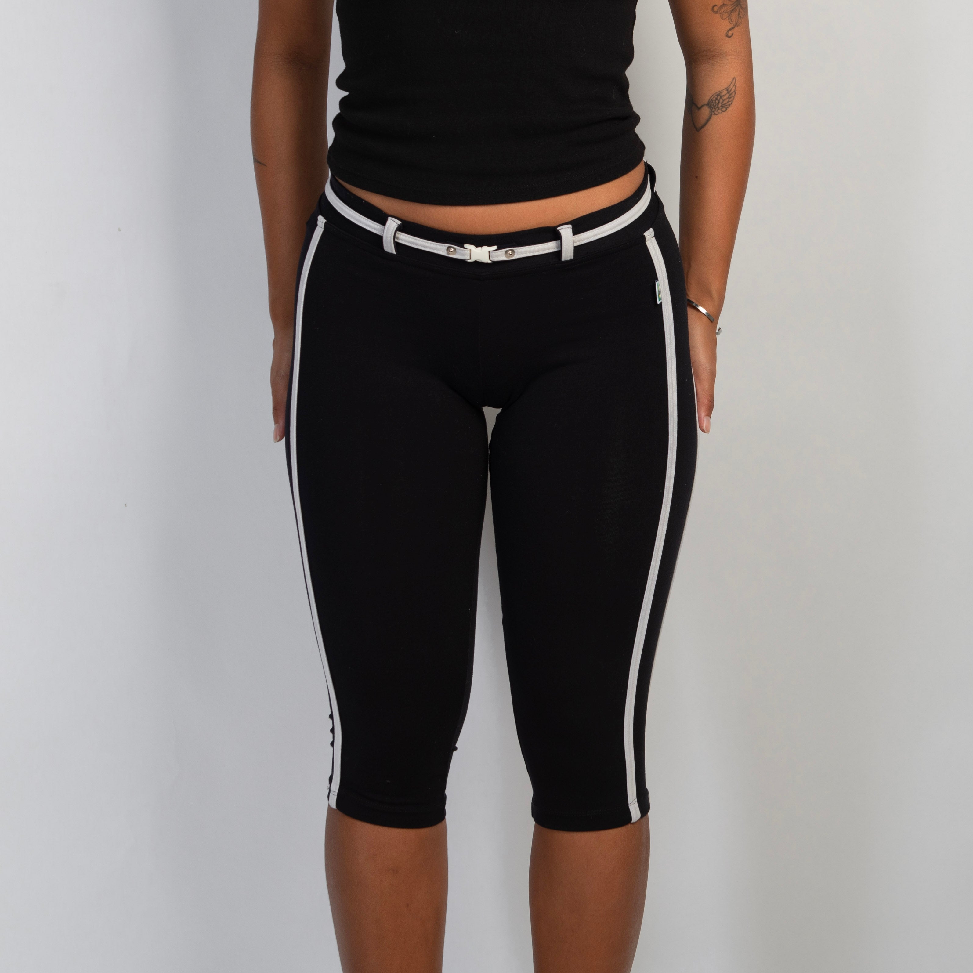 WHITE PIPING CAPRI TIGHTS