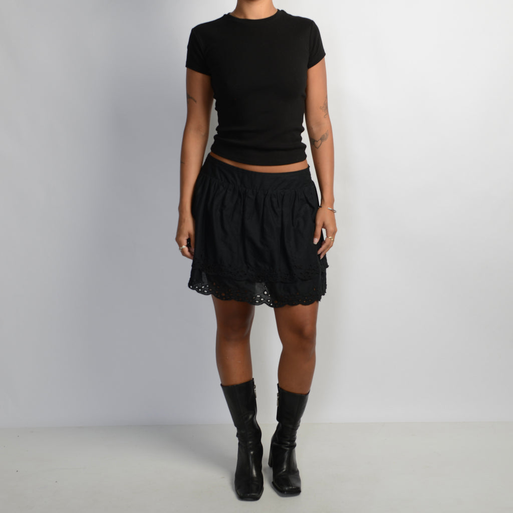 BLACK BRODERIE MINI SKIRT