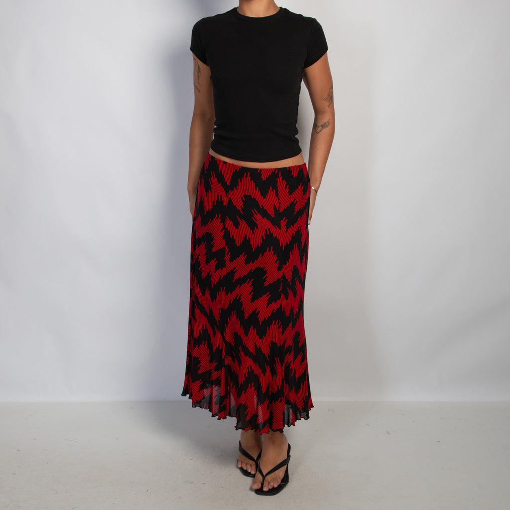 RED PATTERN SKIRT