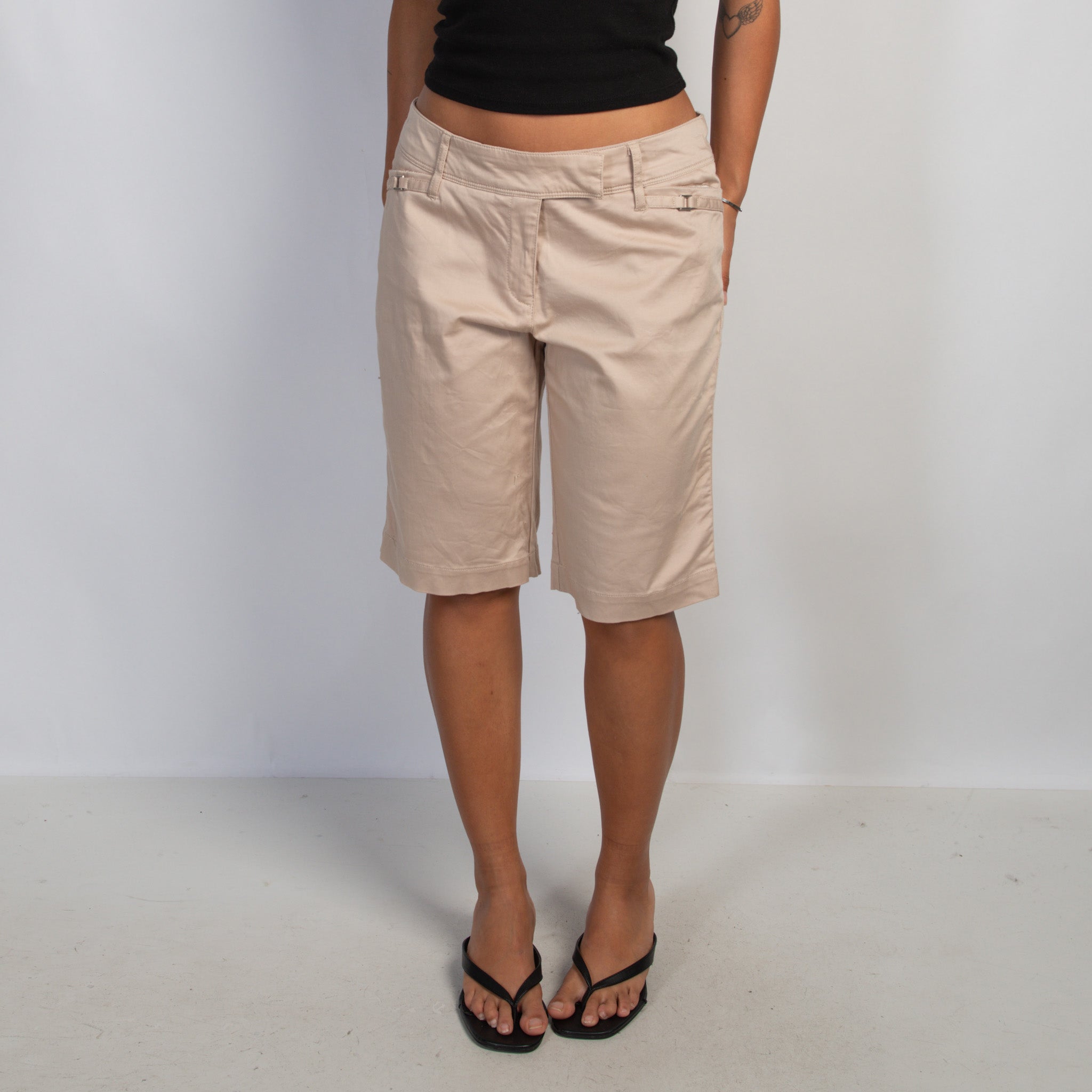 BEIGE BERMUDA SHORTS
