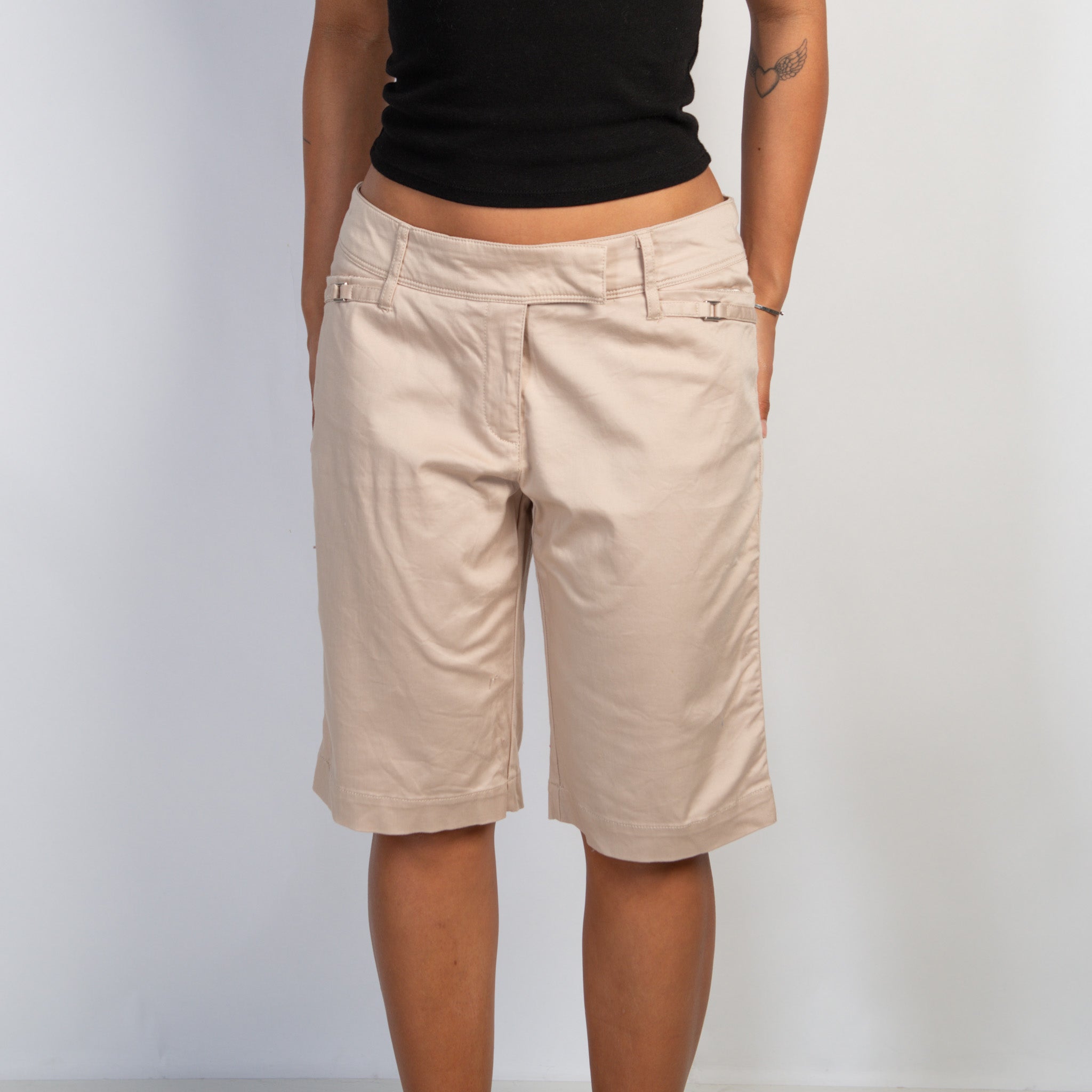 BEIGE BERMUDA SHORTS
