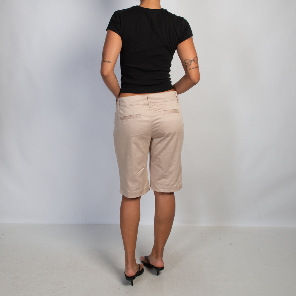 BEIGE BERMUDA SHORTS
