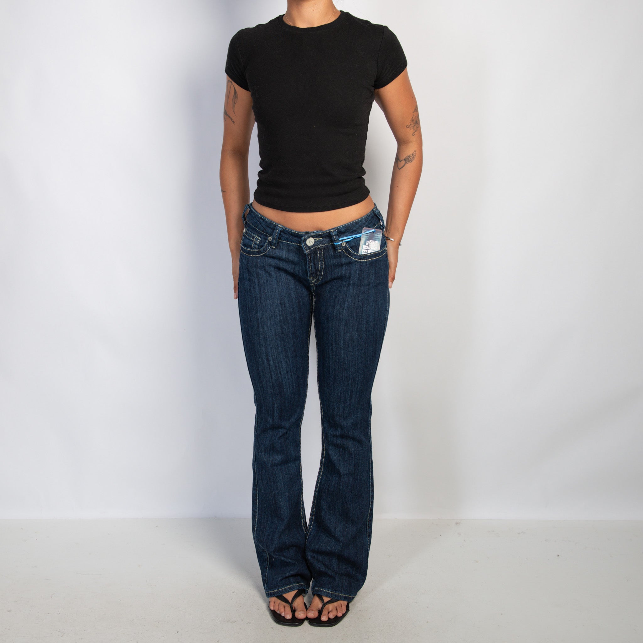 LOW RISE BOOTCUT JEANS