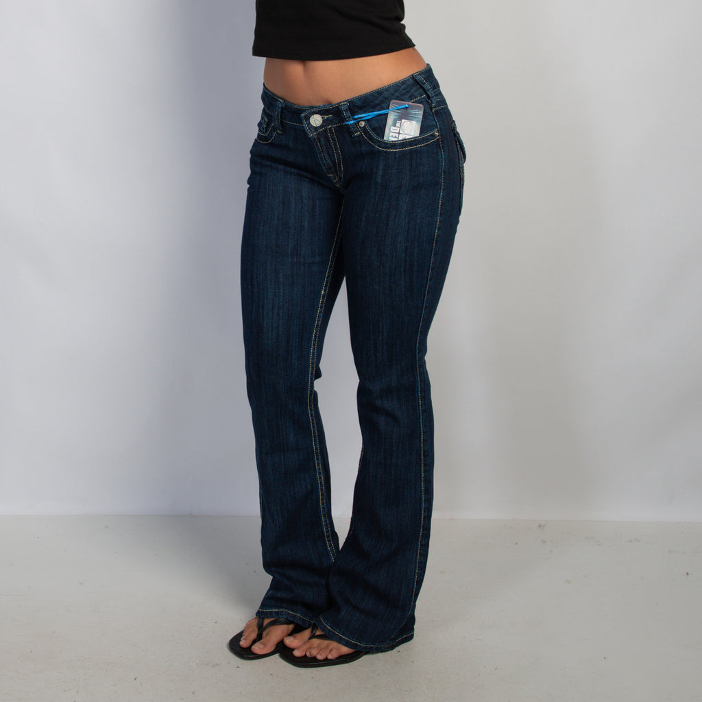 LOW RISE BOOTCUT JEANS
