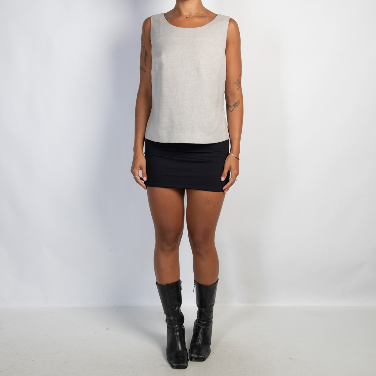 GREIGE SLEEVELESS TOP