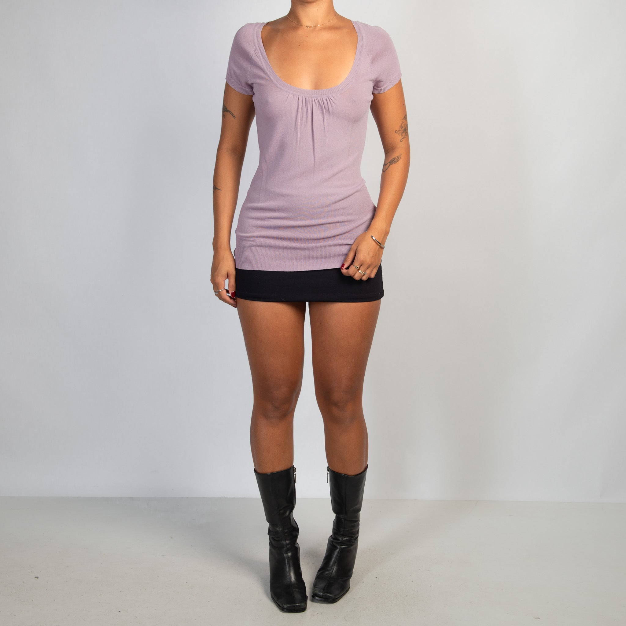 LILAC SCOOP NECK TOP