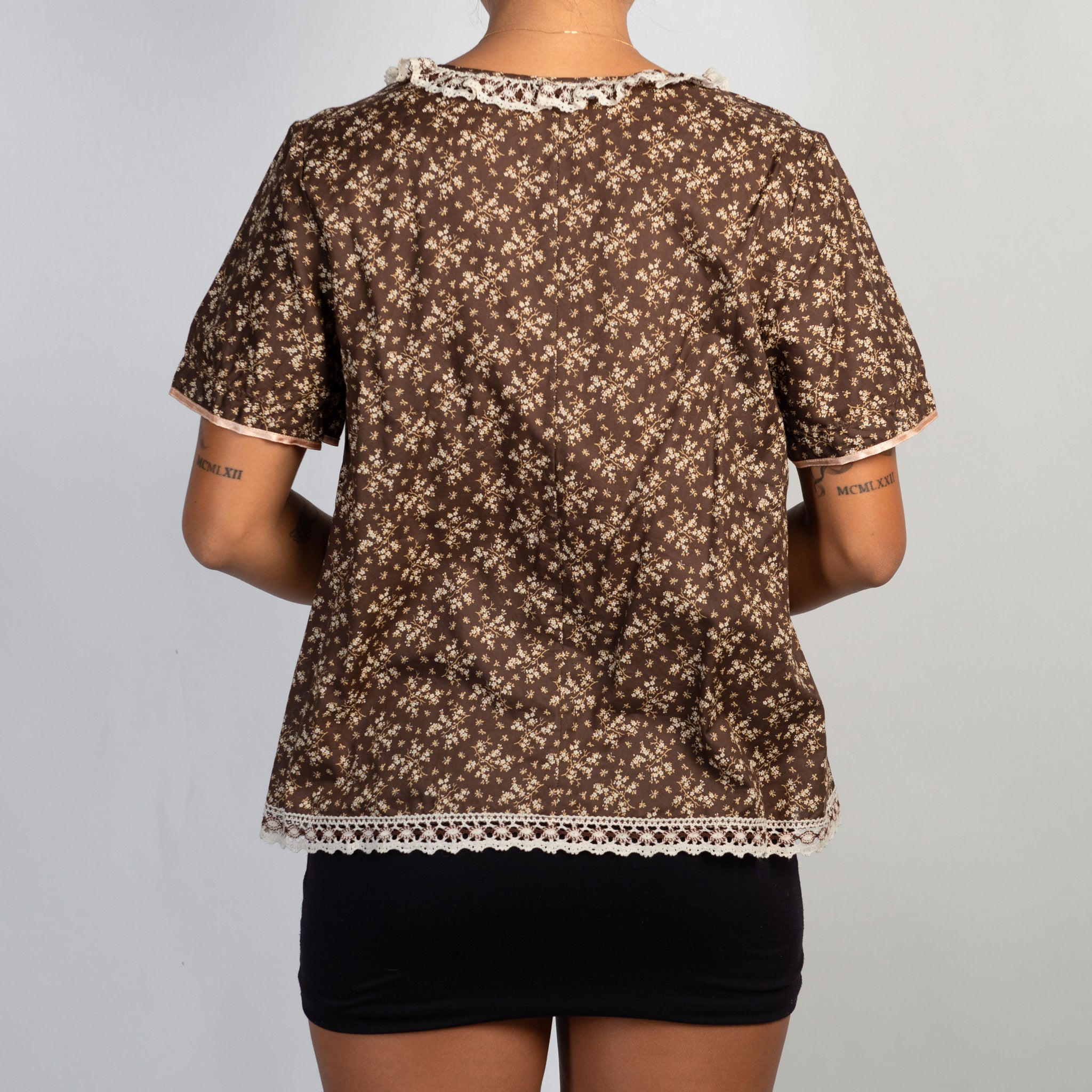 BROWN FLORAL TOP