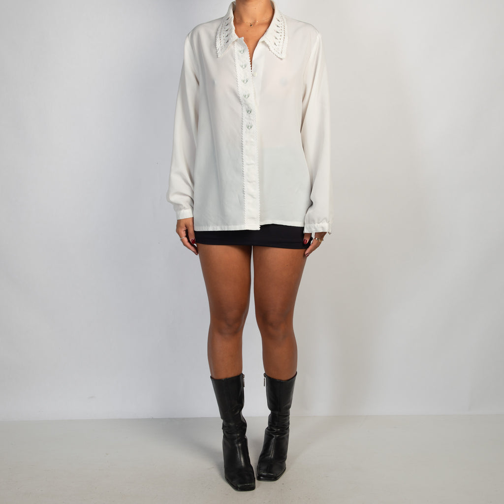 WHITE EMBROIDERED BLOUSE