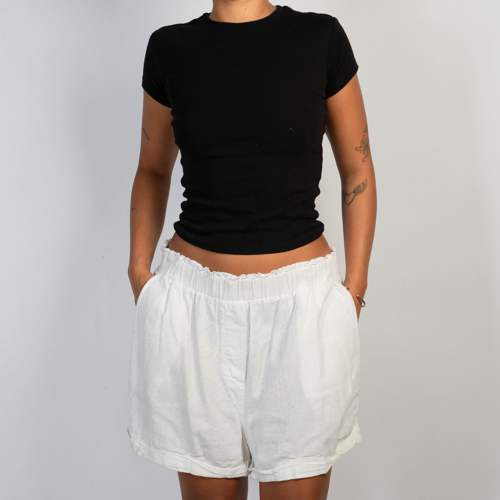 WHITE LINEN SHORTS