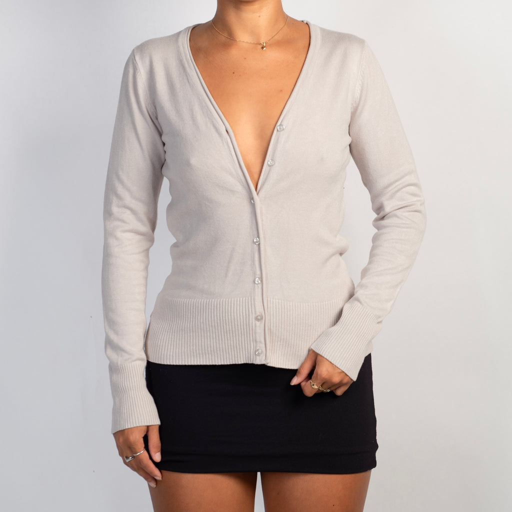 CLASSIC CREAM CARDIGAN