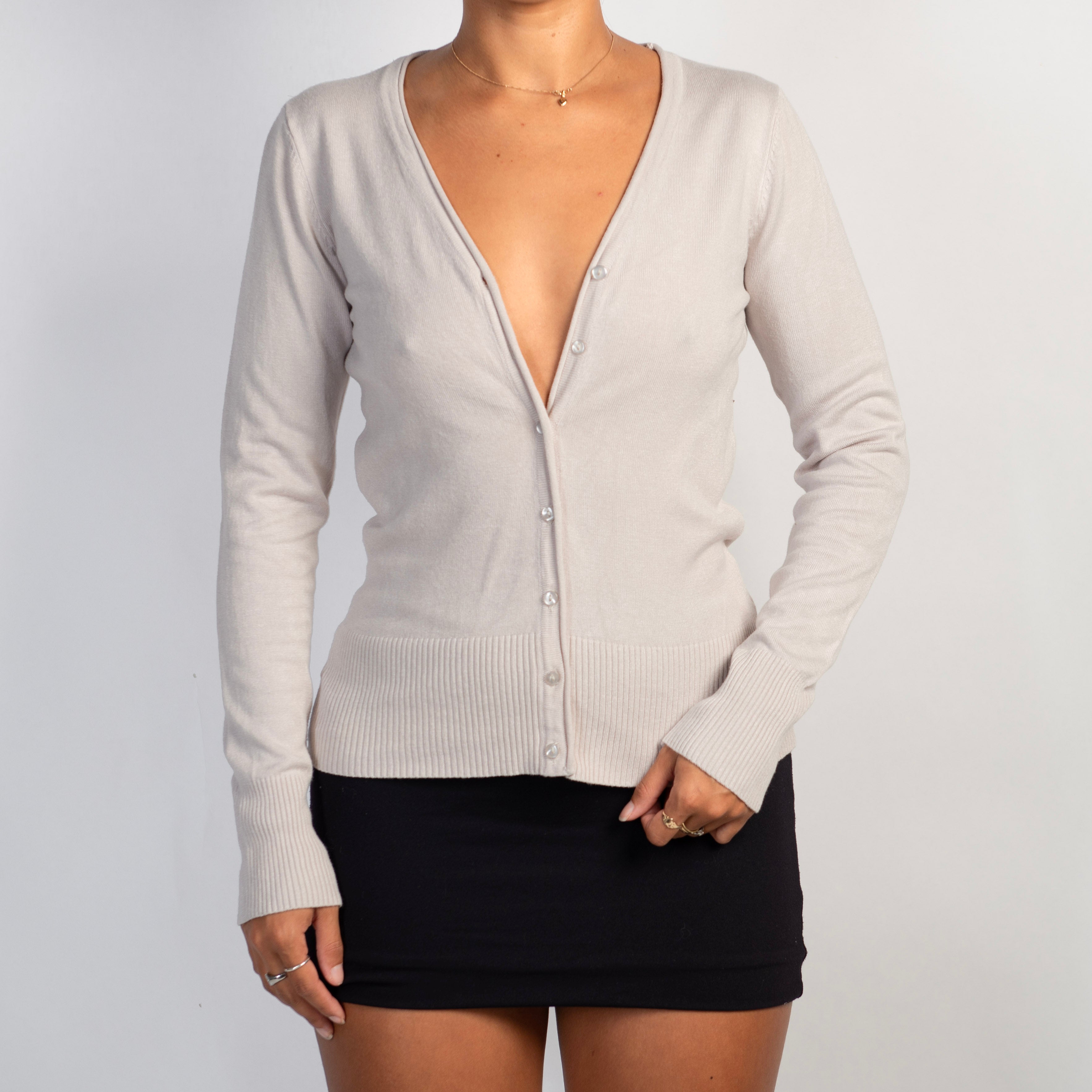 CLASSIC CREAM CARDIGAN