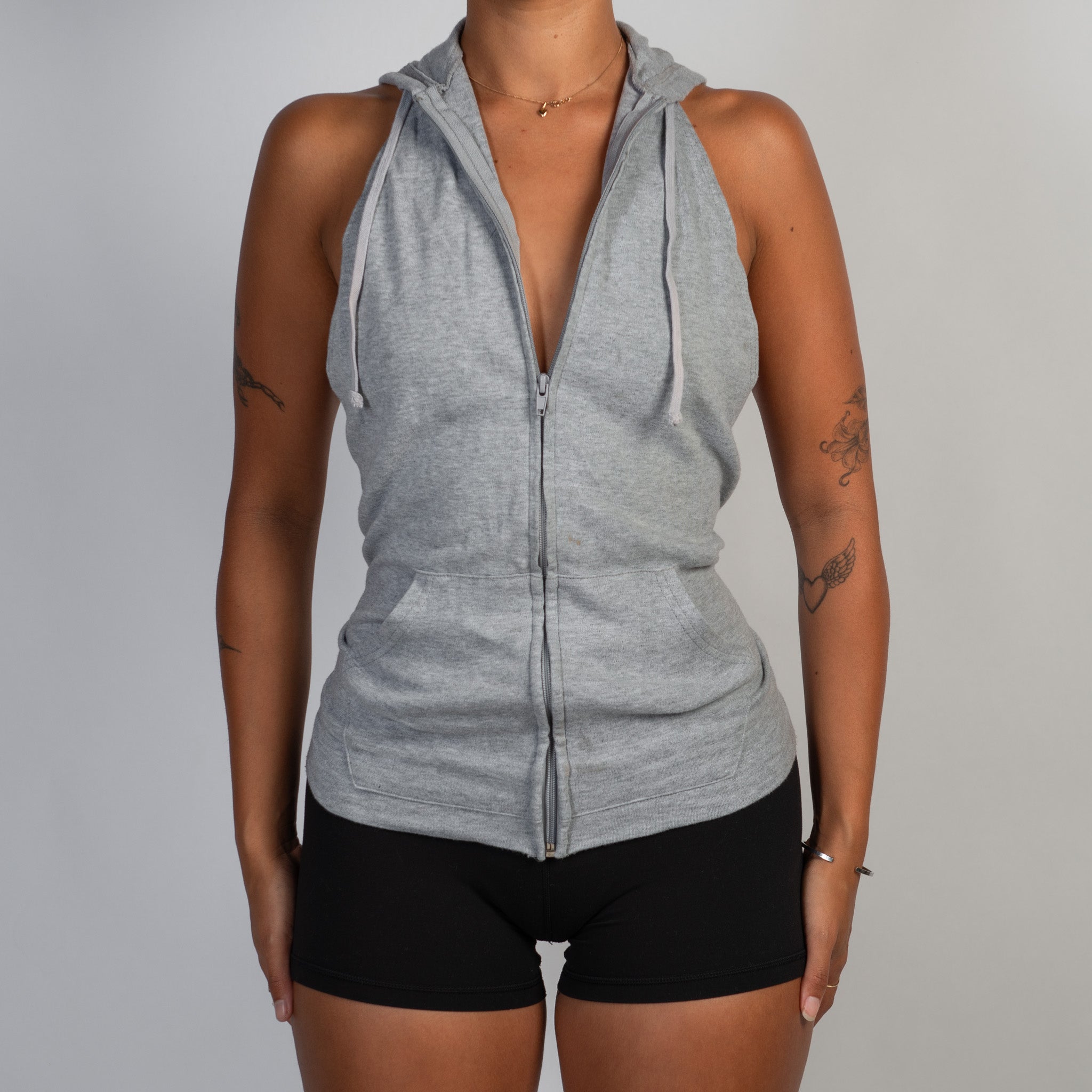 GREY ZIP HOOD TOP