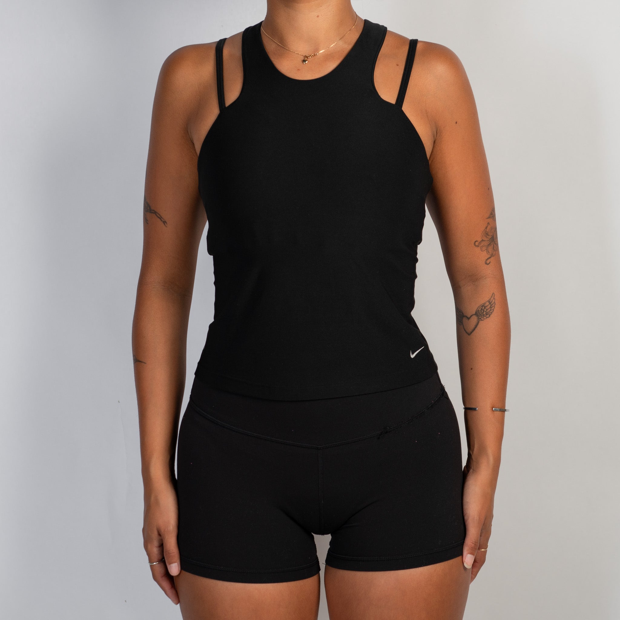 BLACK ACTIVE TANK TOP