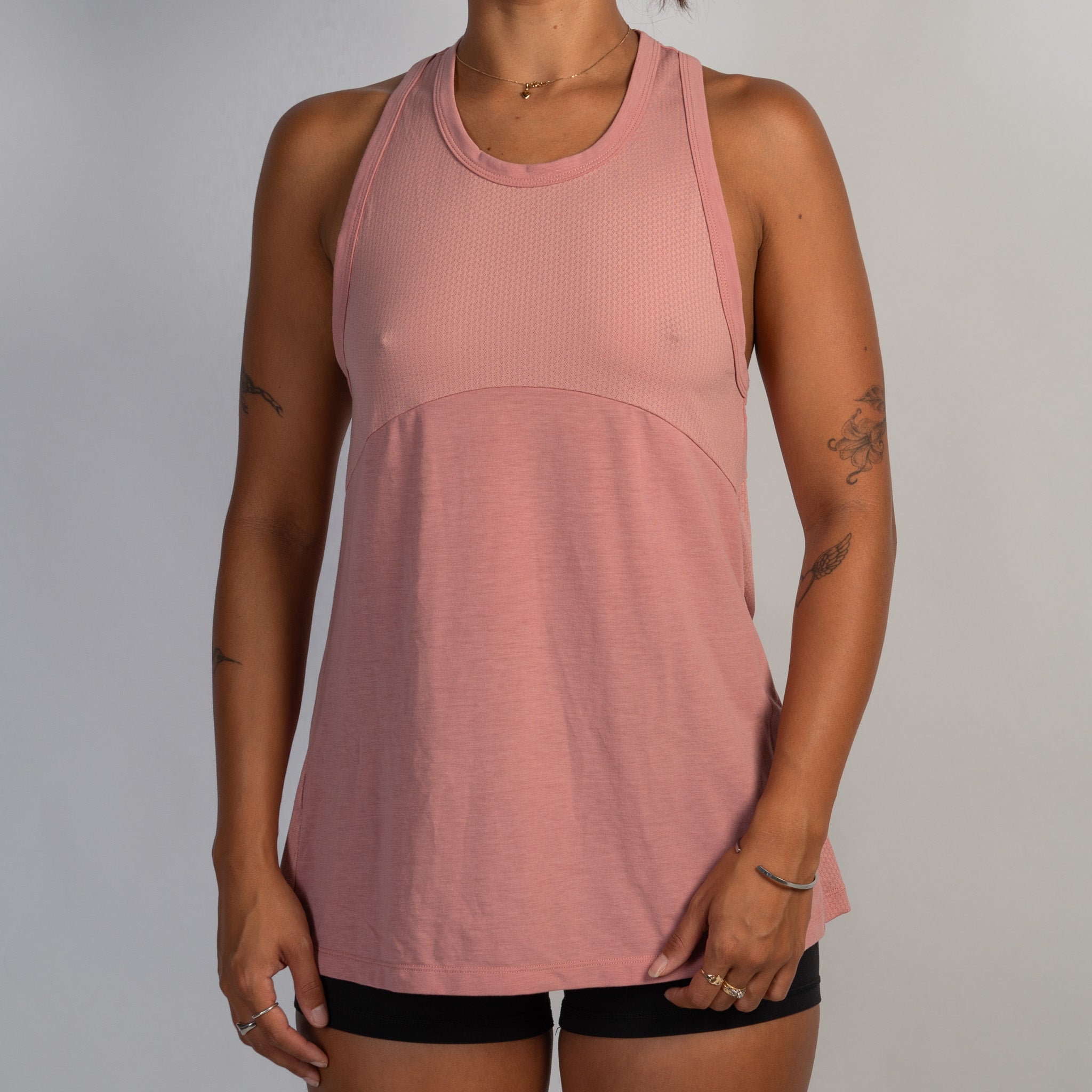 PINK SPLIT BACK ACTIVE TOP – BEAN BY JESS