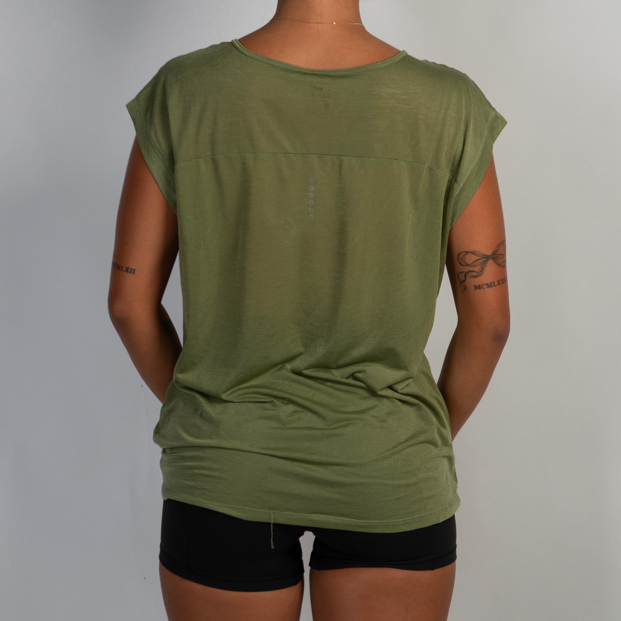 GREEN SHEER TEE