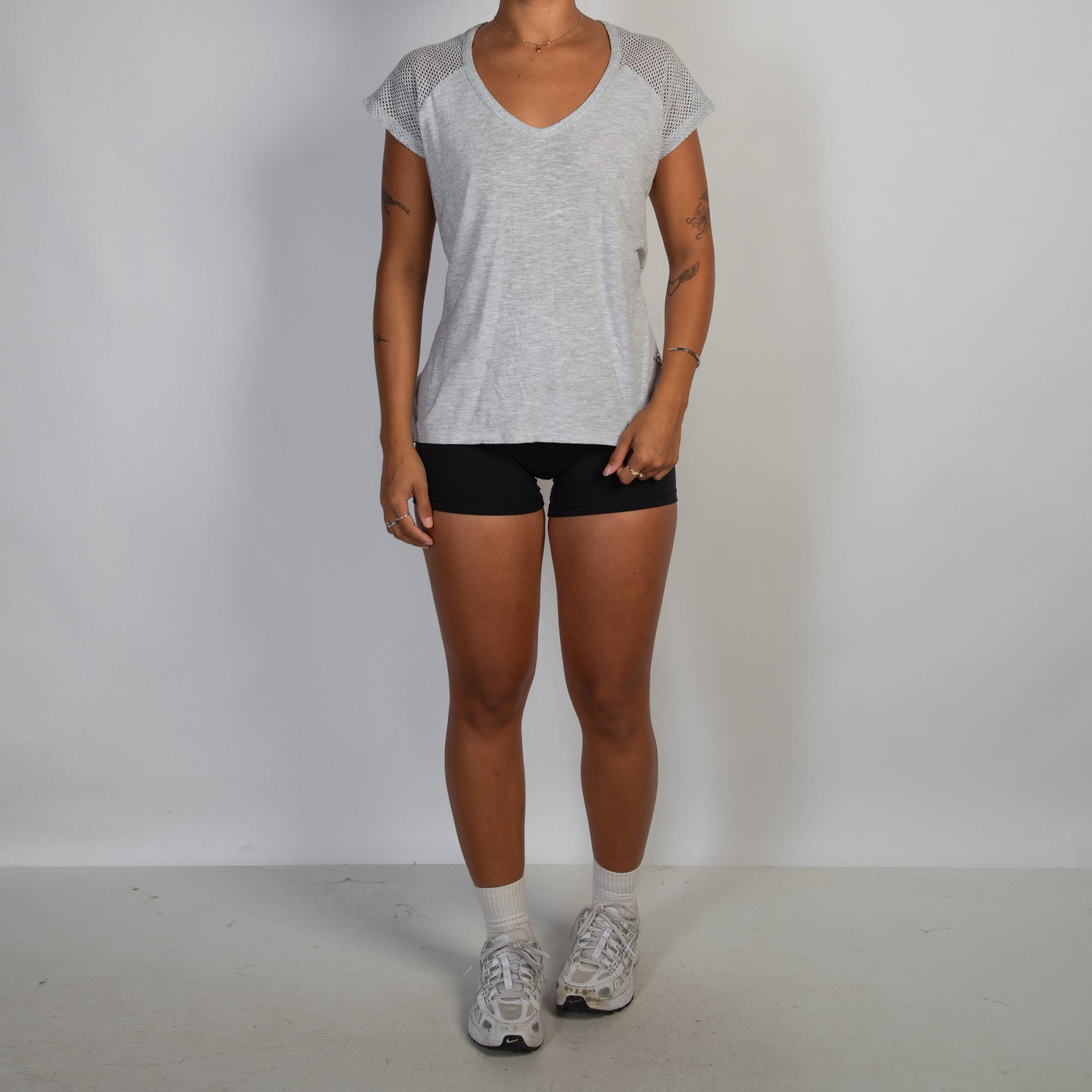 GREY CUT OUT TEE