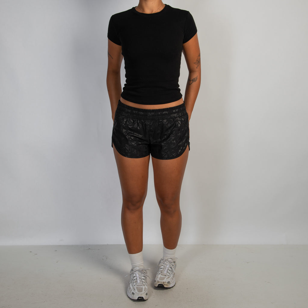 BLACK PATTERN SPRAY SHORTS