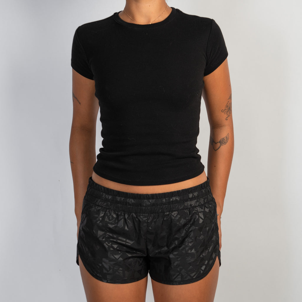 BLACK PATTERN SPRAY SHORTS