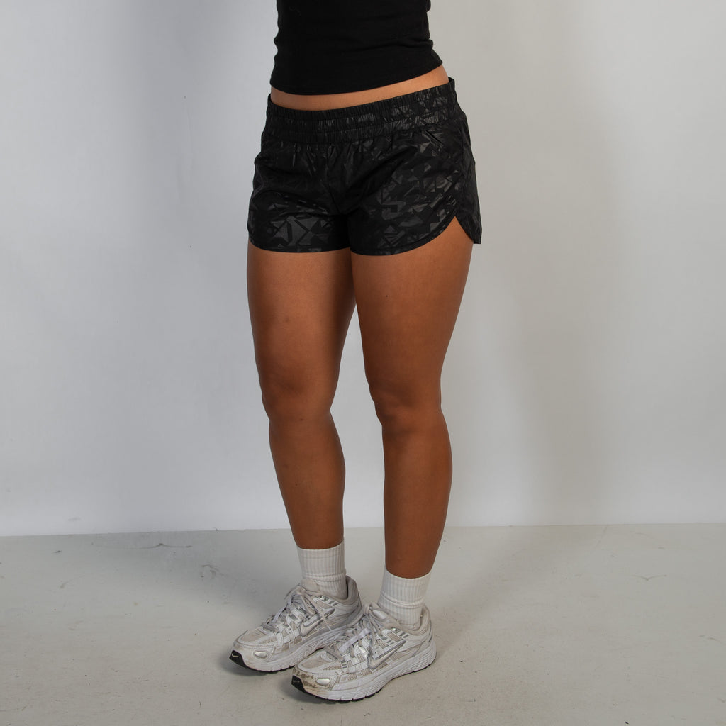 BLACK PATTERN SPRAY SHORTS