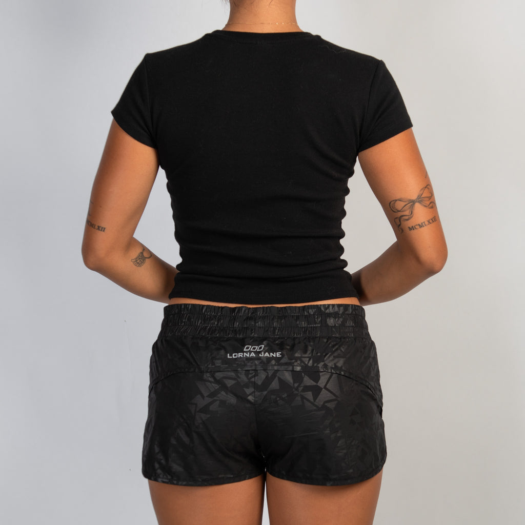 BLACK PATTERN SPRAY SHORTS