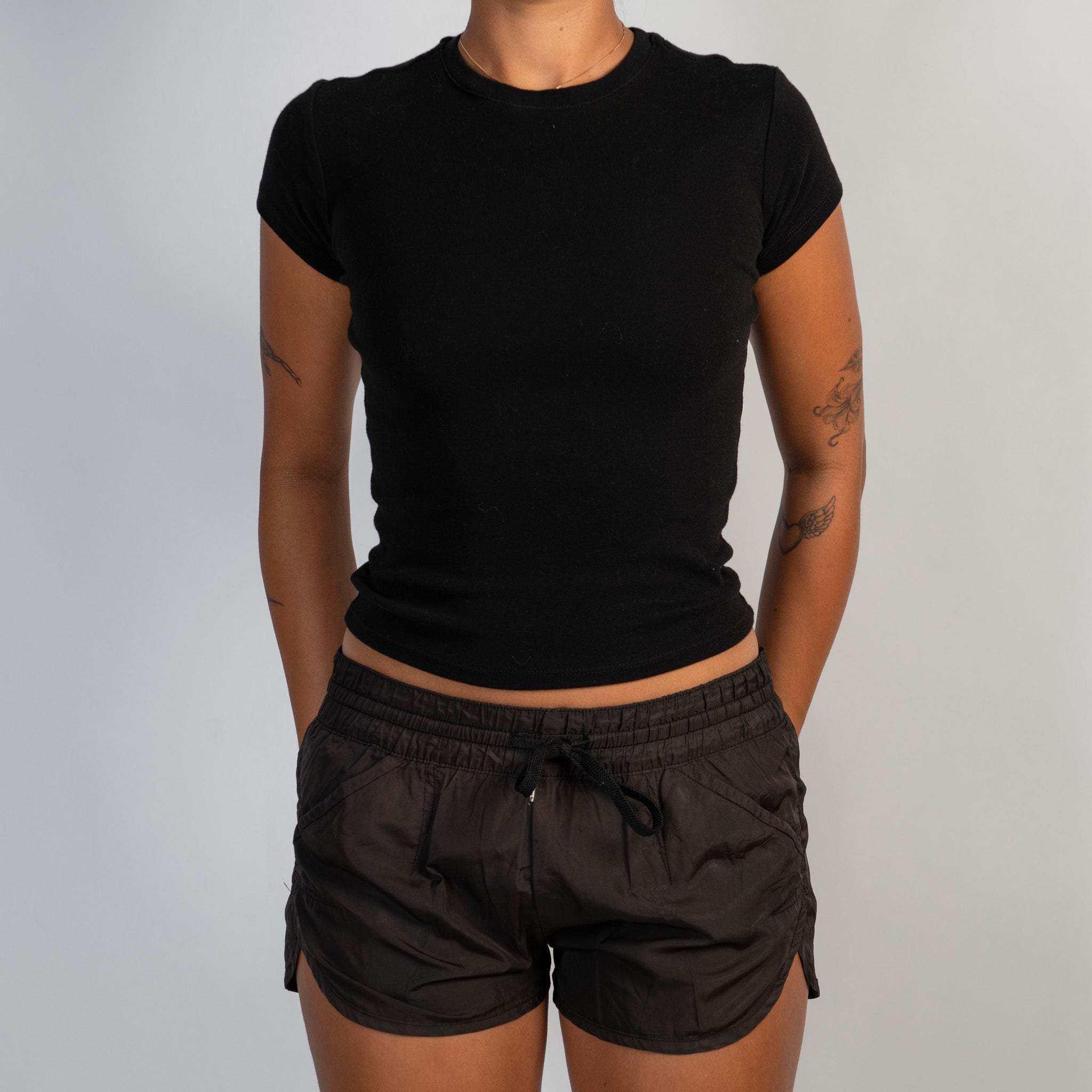 BLACK SPRAY SHORTS