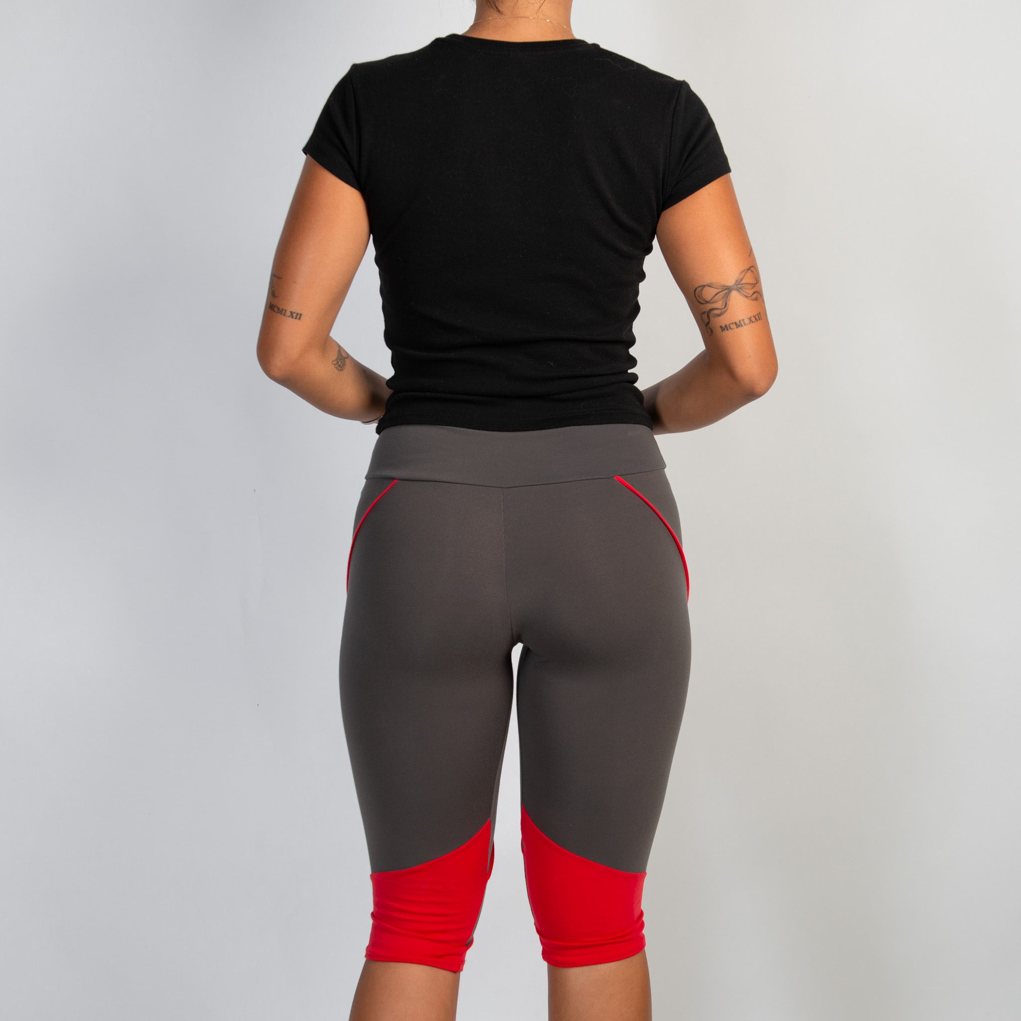 KHAKI CAPRI TIGHTS