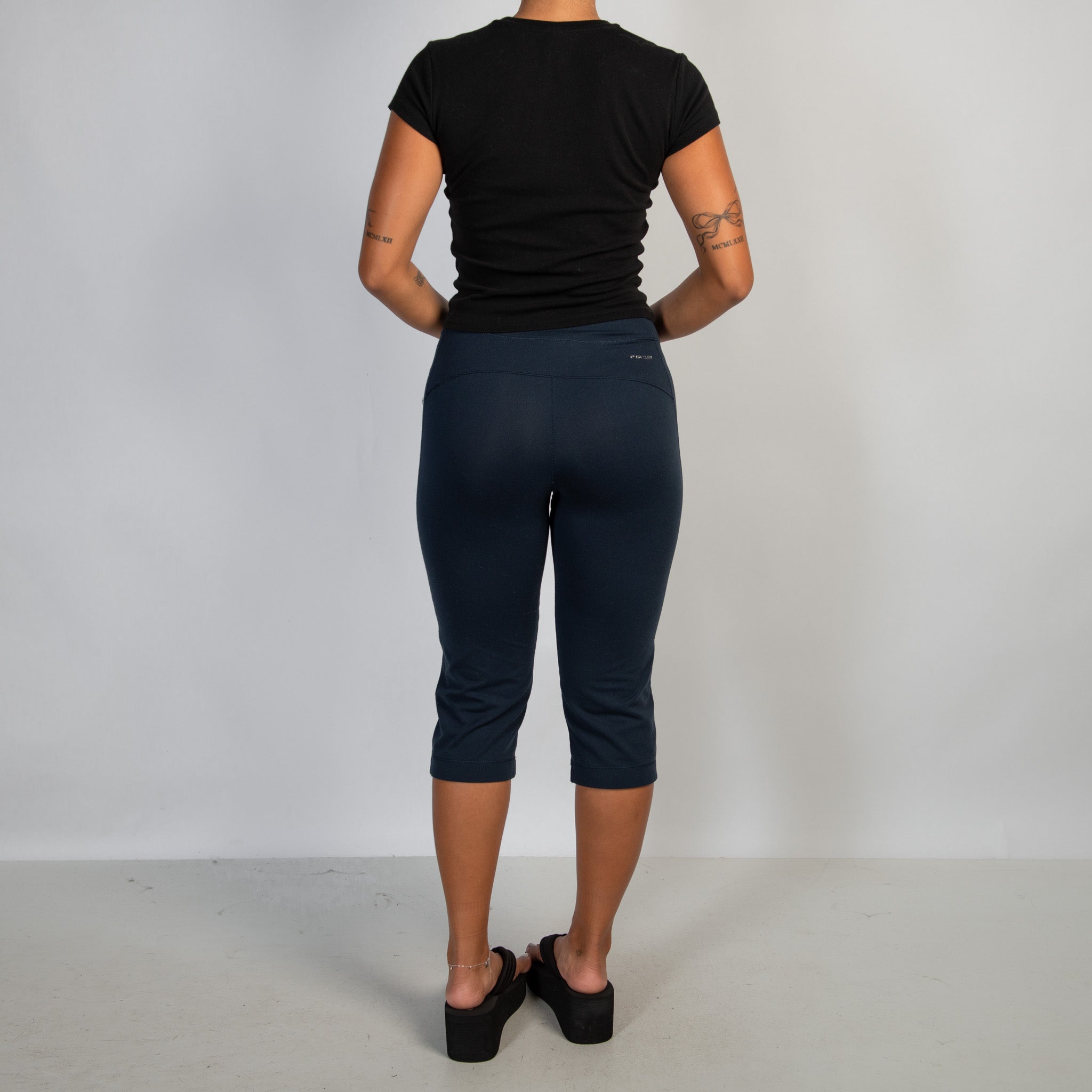 NAVY CAPRI TIGHTS