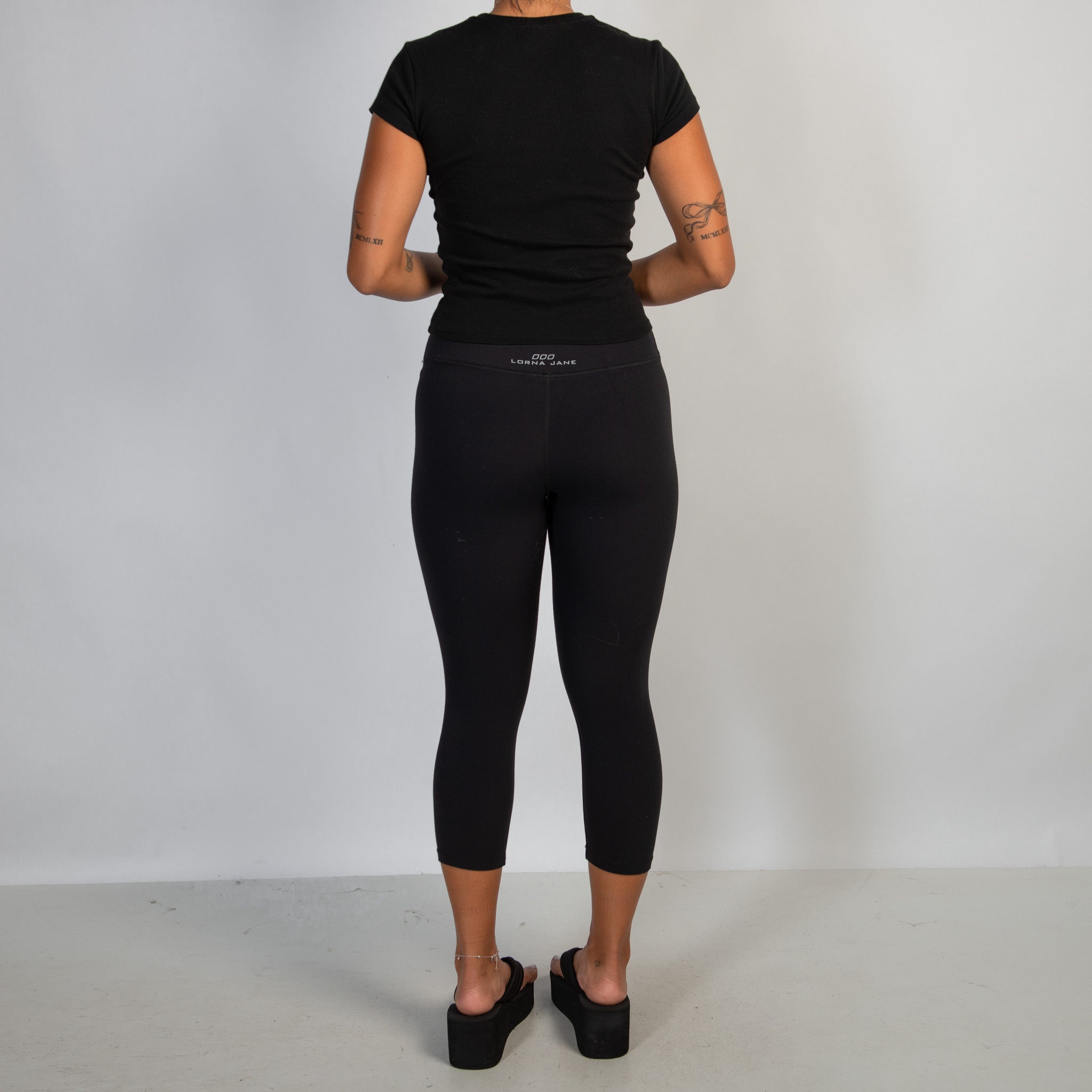 BLACK 7/8 LENGTH TIGHTS