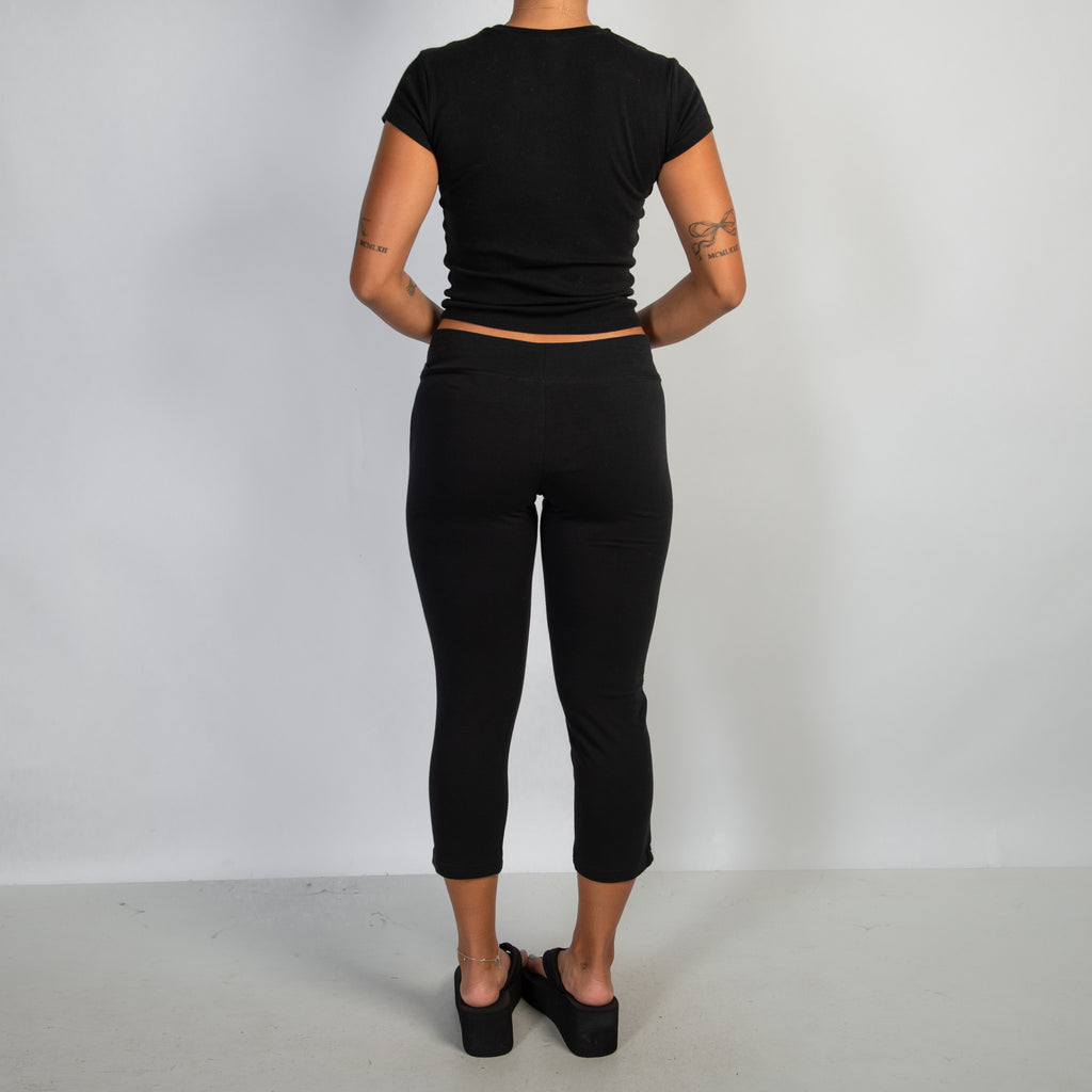 BLACK COTTON CAPRI TIGHTS