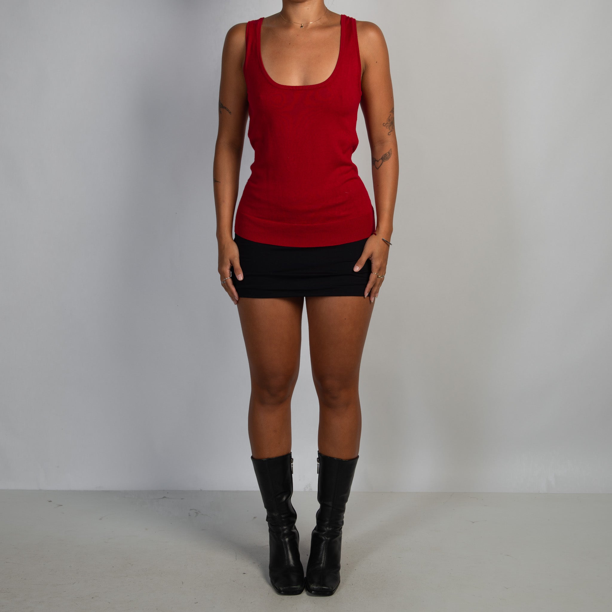 RED KNIT TANK TOP