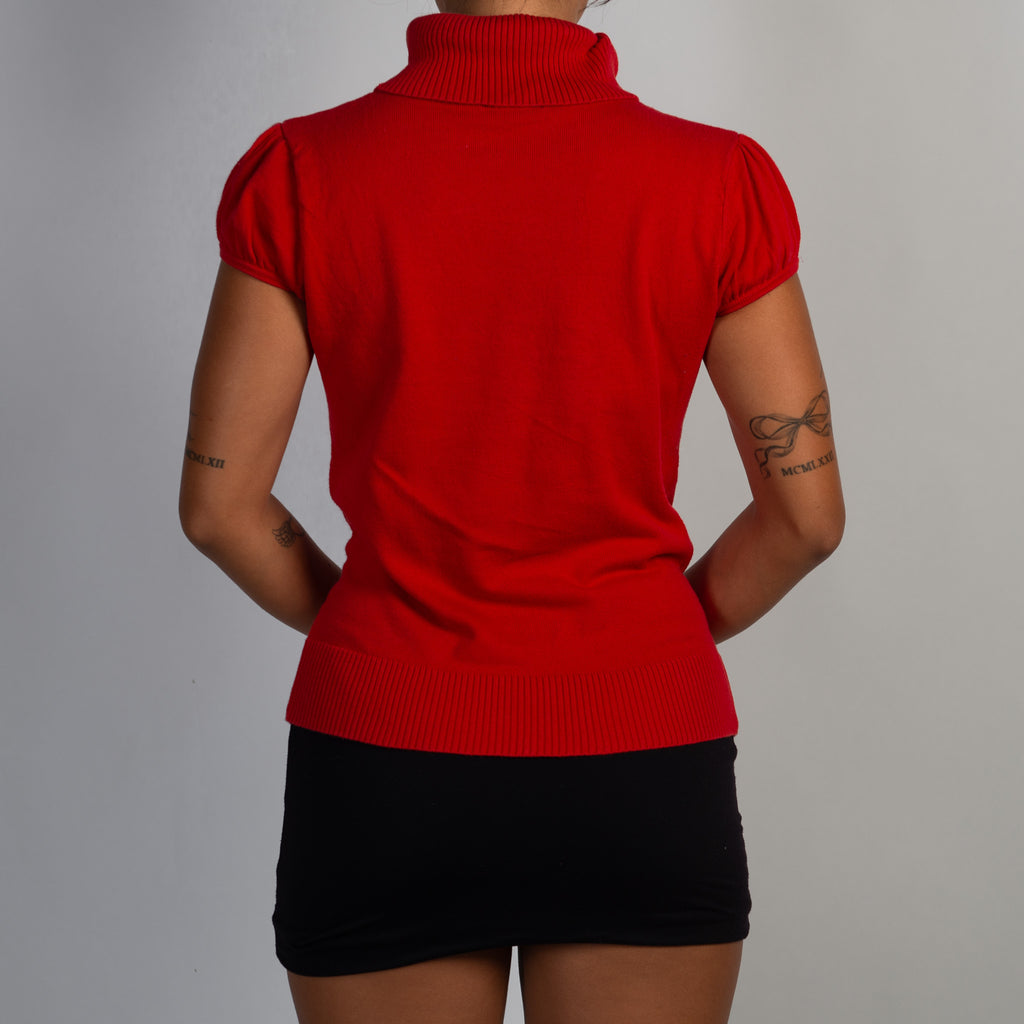 RED TURTLENECK TOP