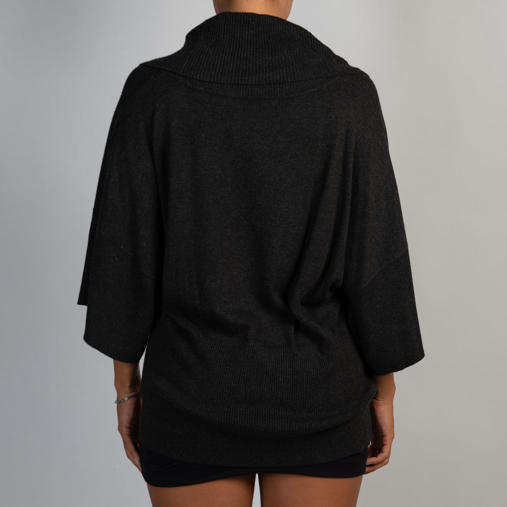 CHARCOAL KNIT TOP