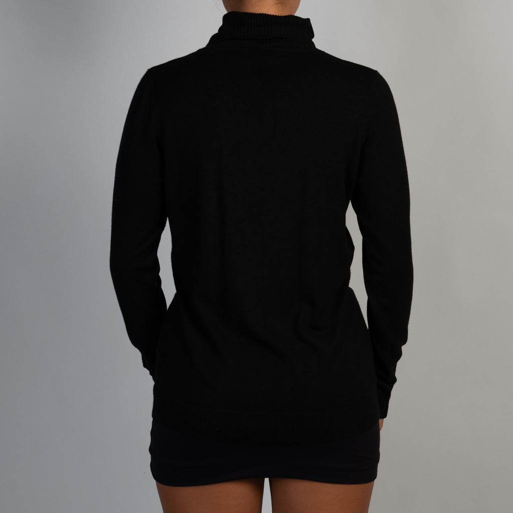 BLACK TURTLENECK TOP