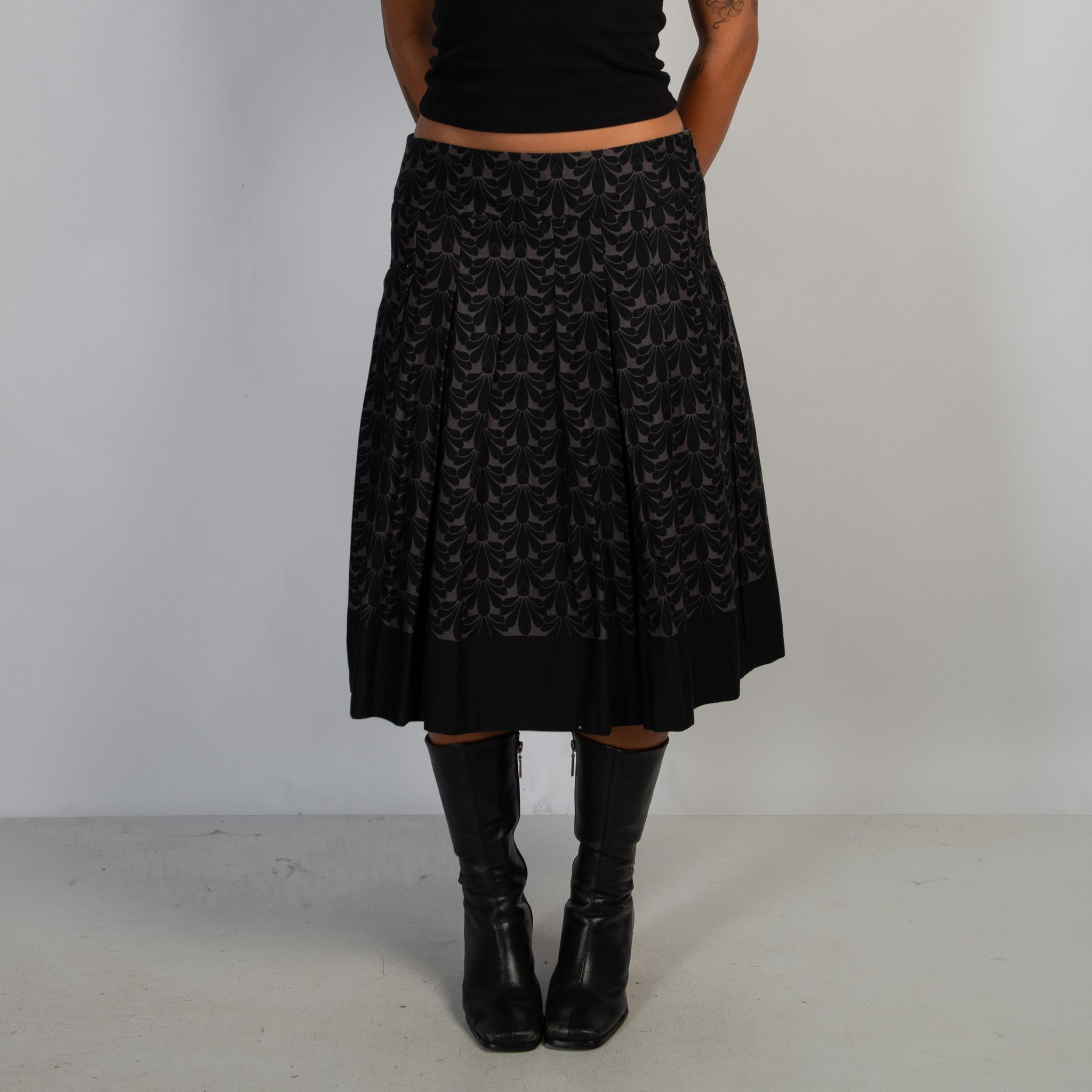 PLEAT PATTERN MIDI SKIRT