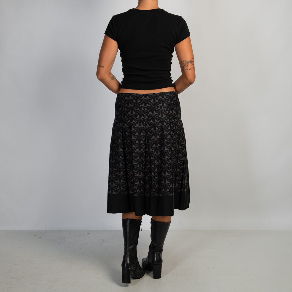 PLEAT PATTERN MIDI SKIRT