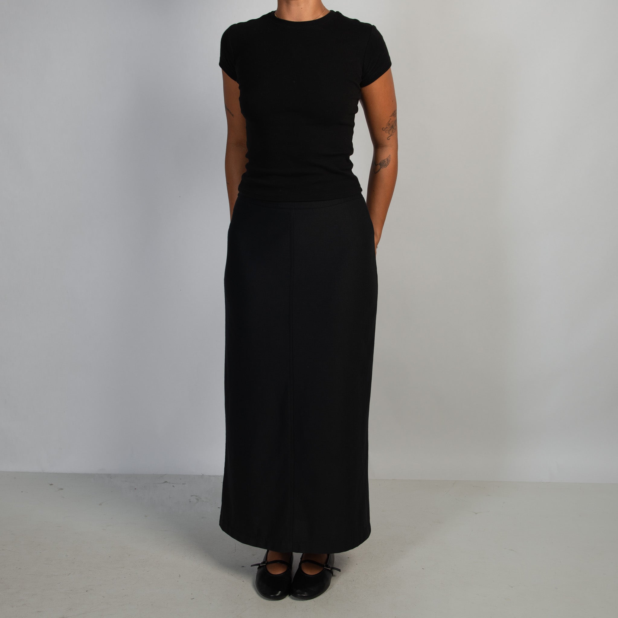 BLACK LONGLINE SKIRT