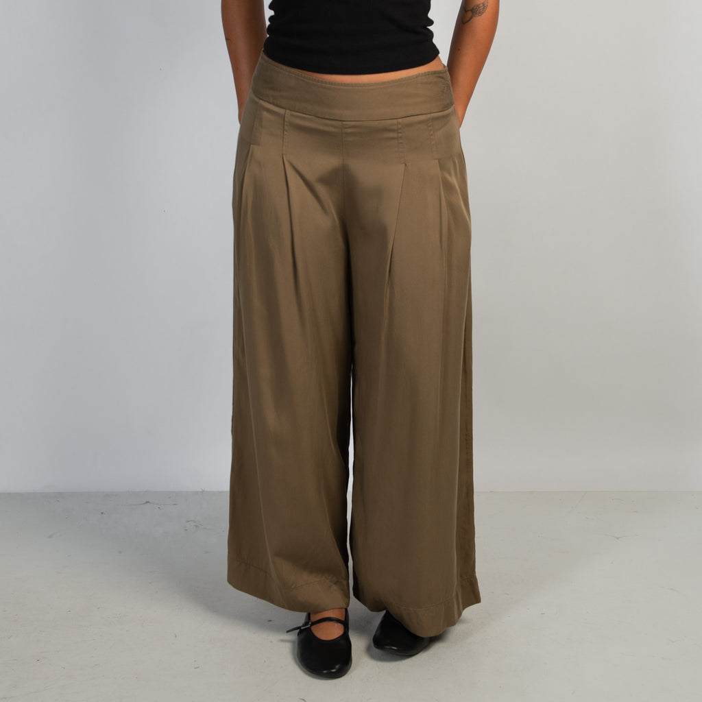KHAKI LOOSE FIT PANTS
