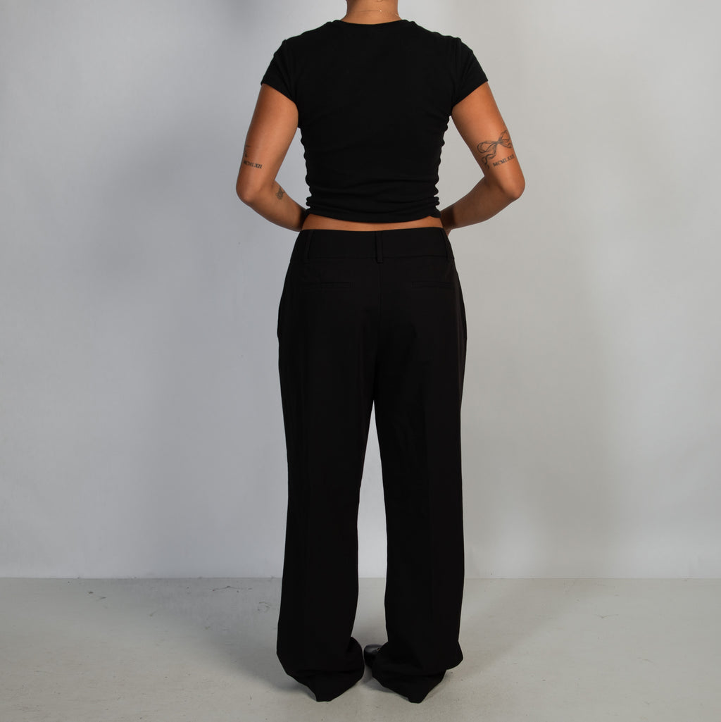 BLACK STRAIGHT LEG PANTS