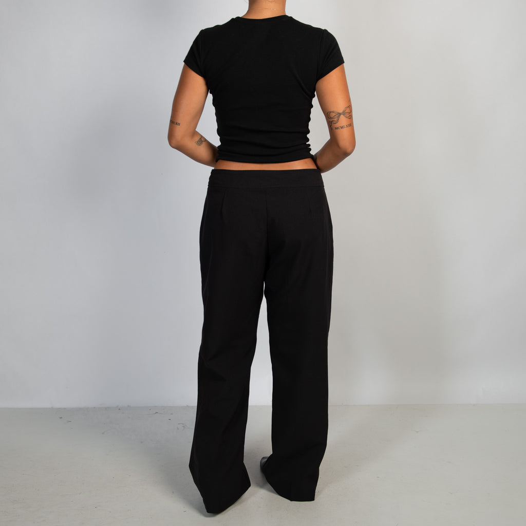 BLACK STRAIGHT LEG PANTS
