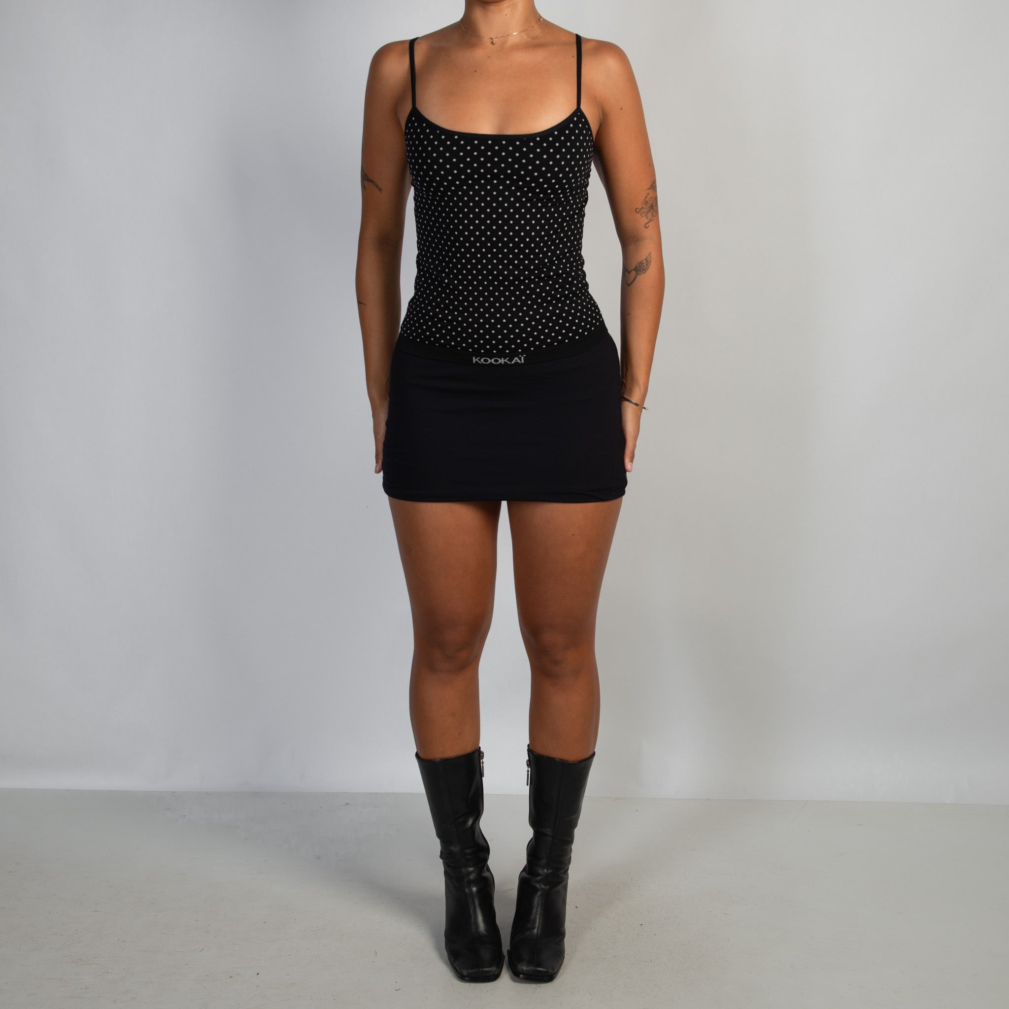 SEAMLESS POLKA DOT CAMISOLE