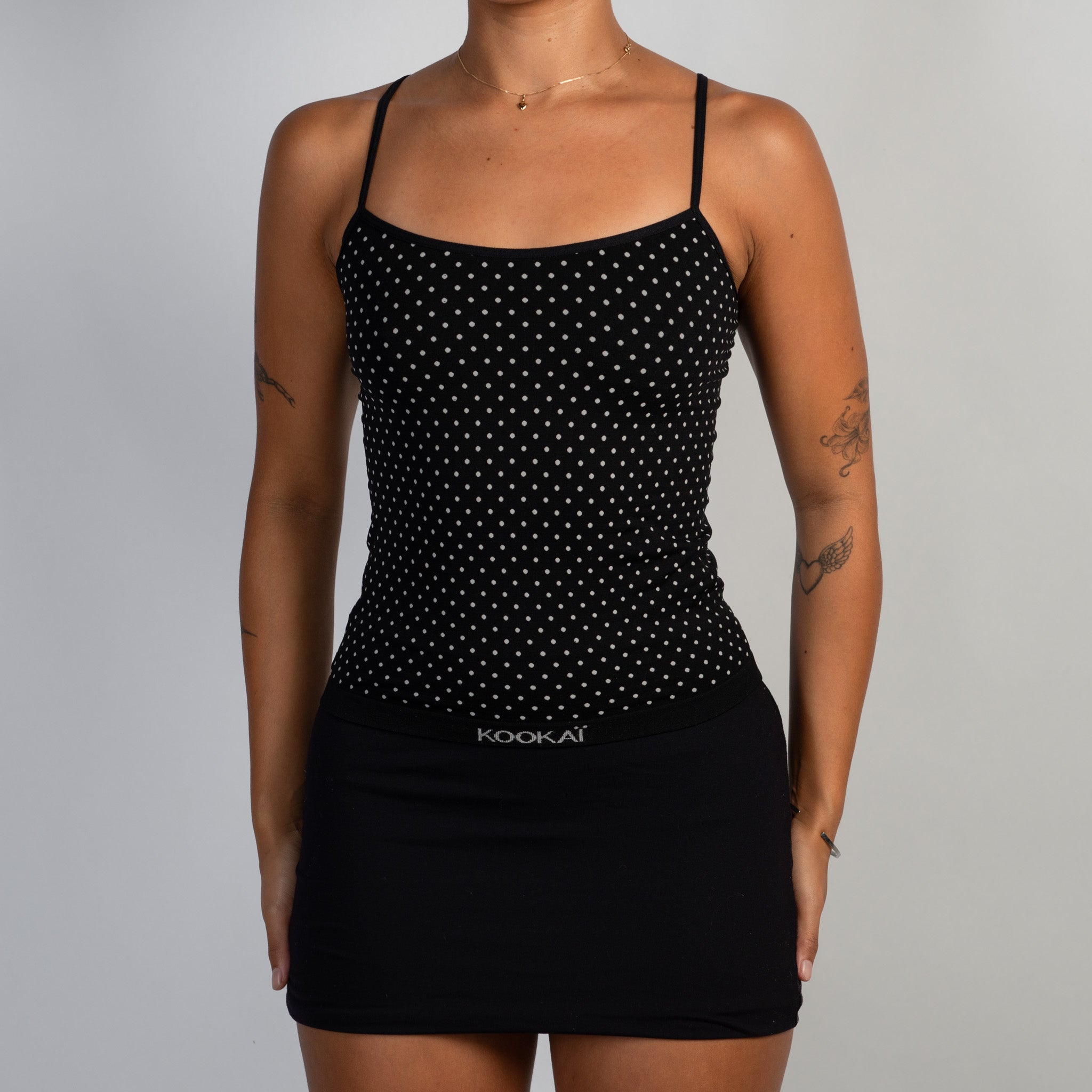 SEAMLESS POLKA DOT CAMISOLE