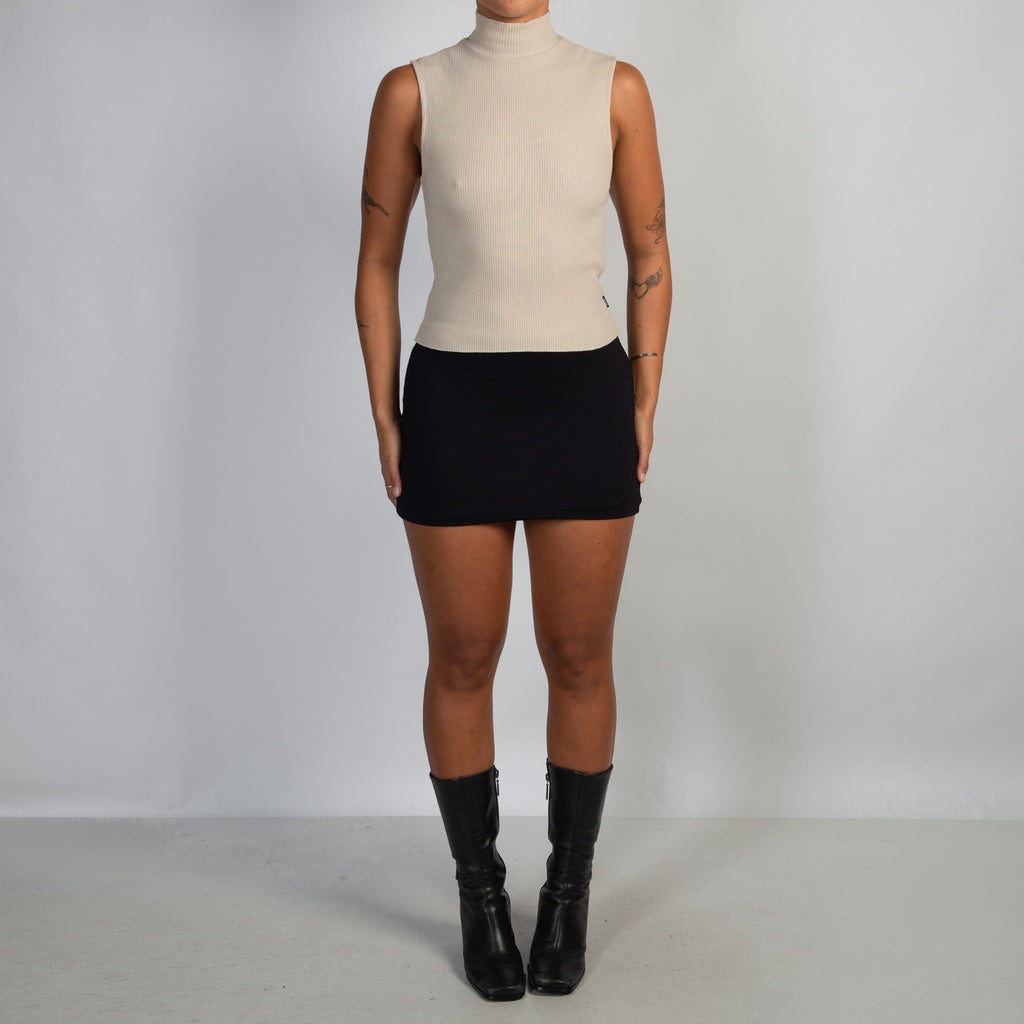 CREAM MOCKNECK TOP