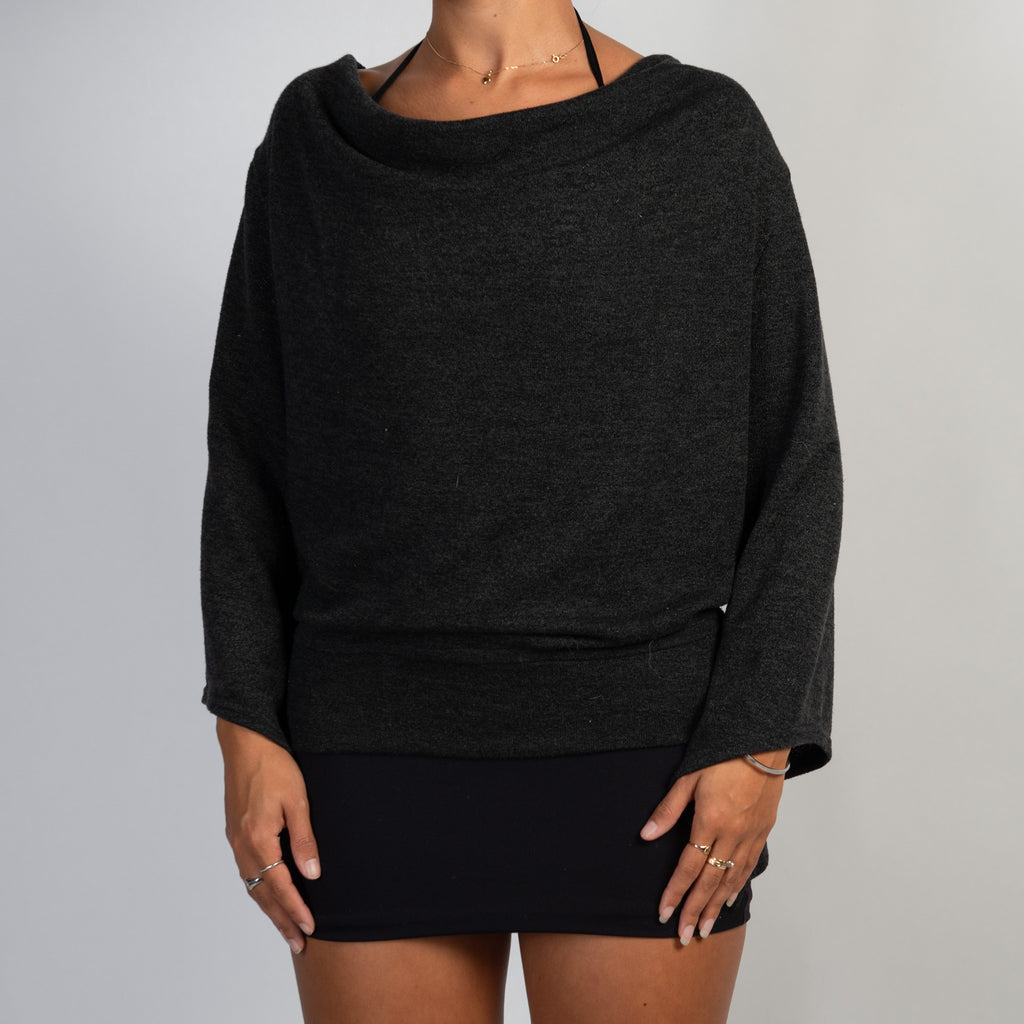 CHARCOAL LAYERED TOP