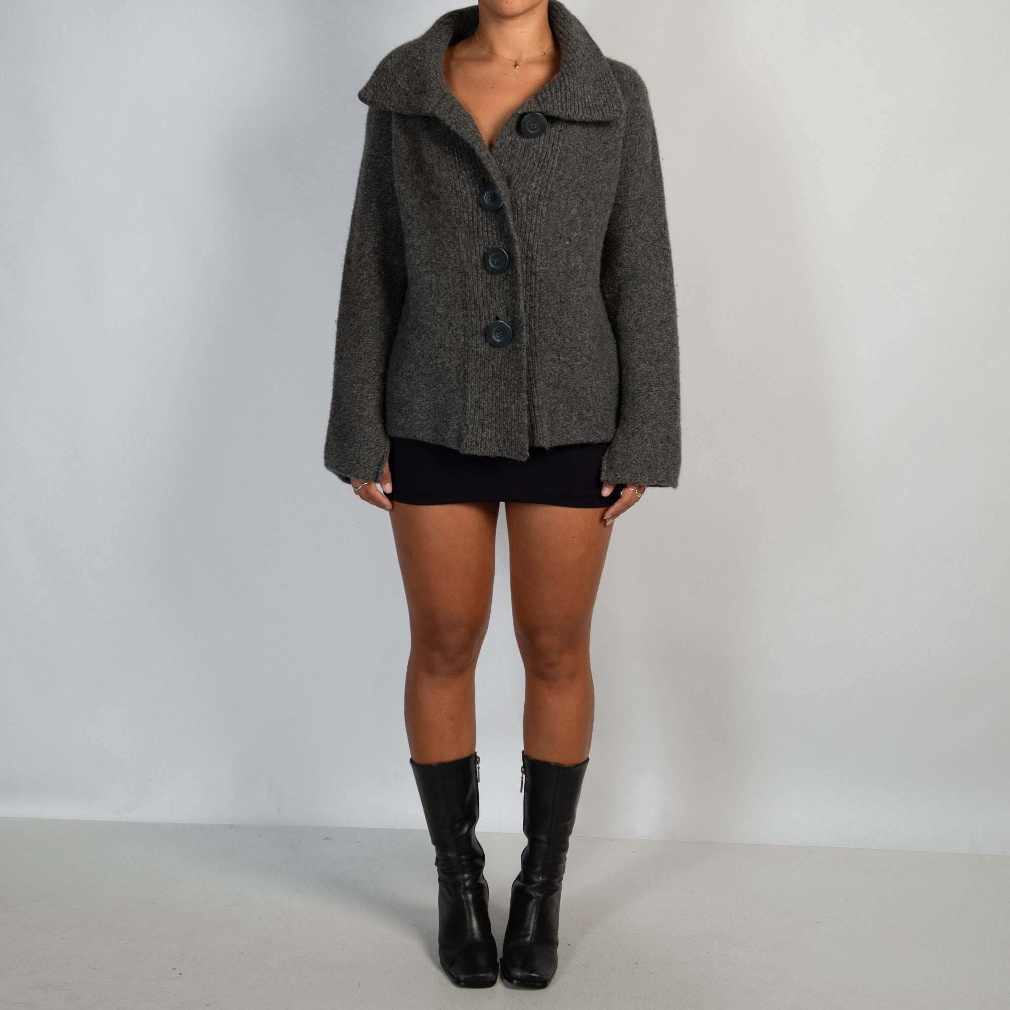 GREY CHUNKY WOOL CARDIGAN