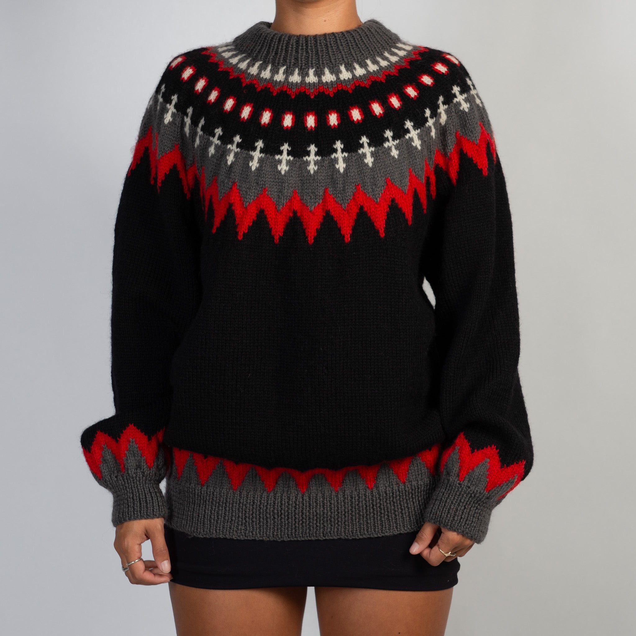 WOOL BLEND KNIT SWEATER