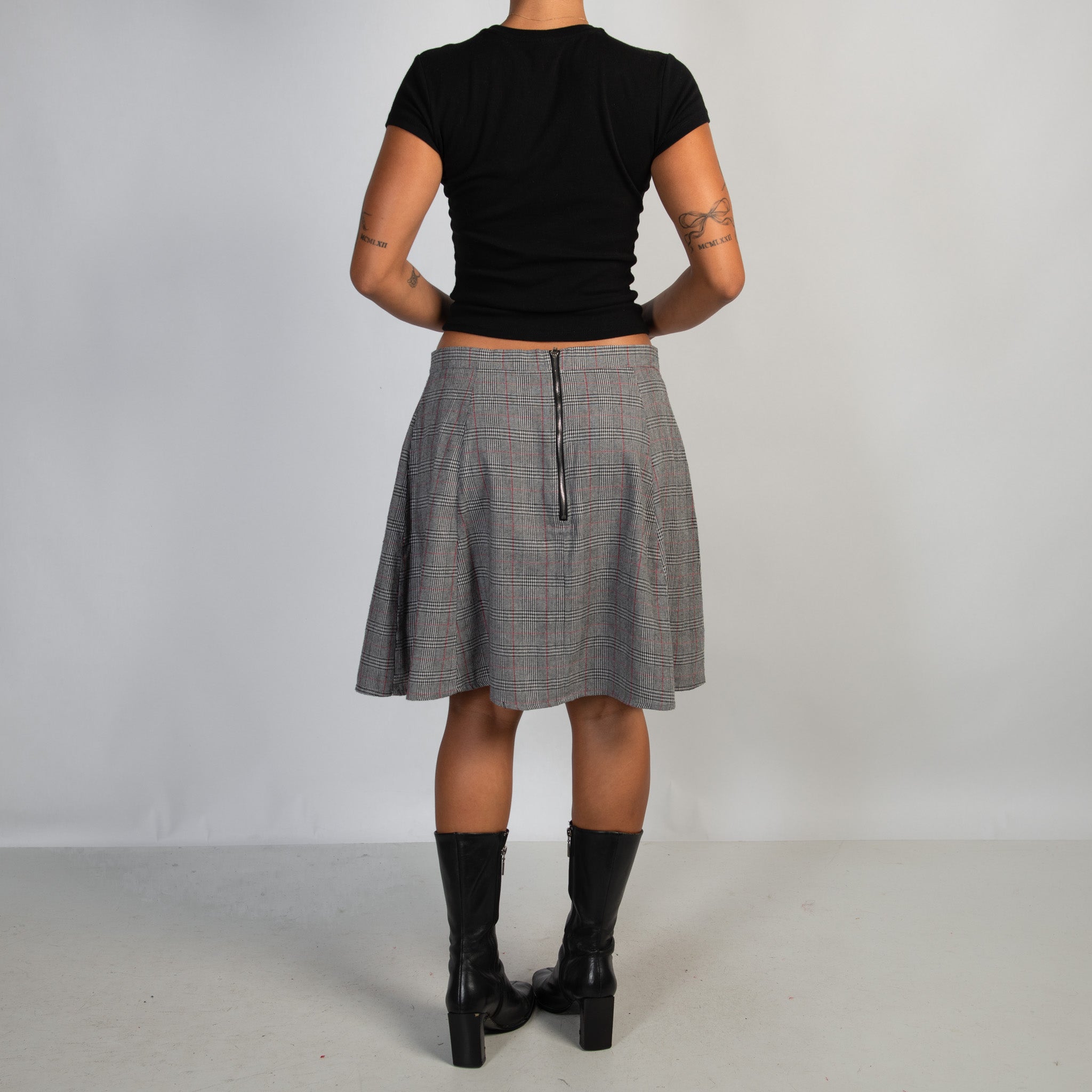 GREY PLAID SKIRT