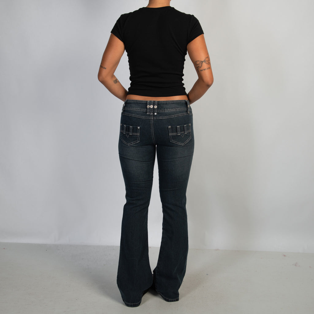 LOW RISE BOOTCUT JEANS