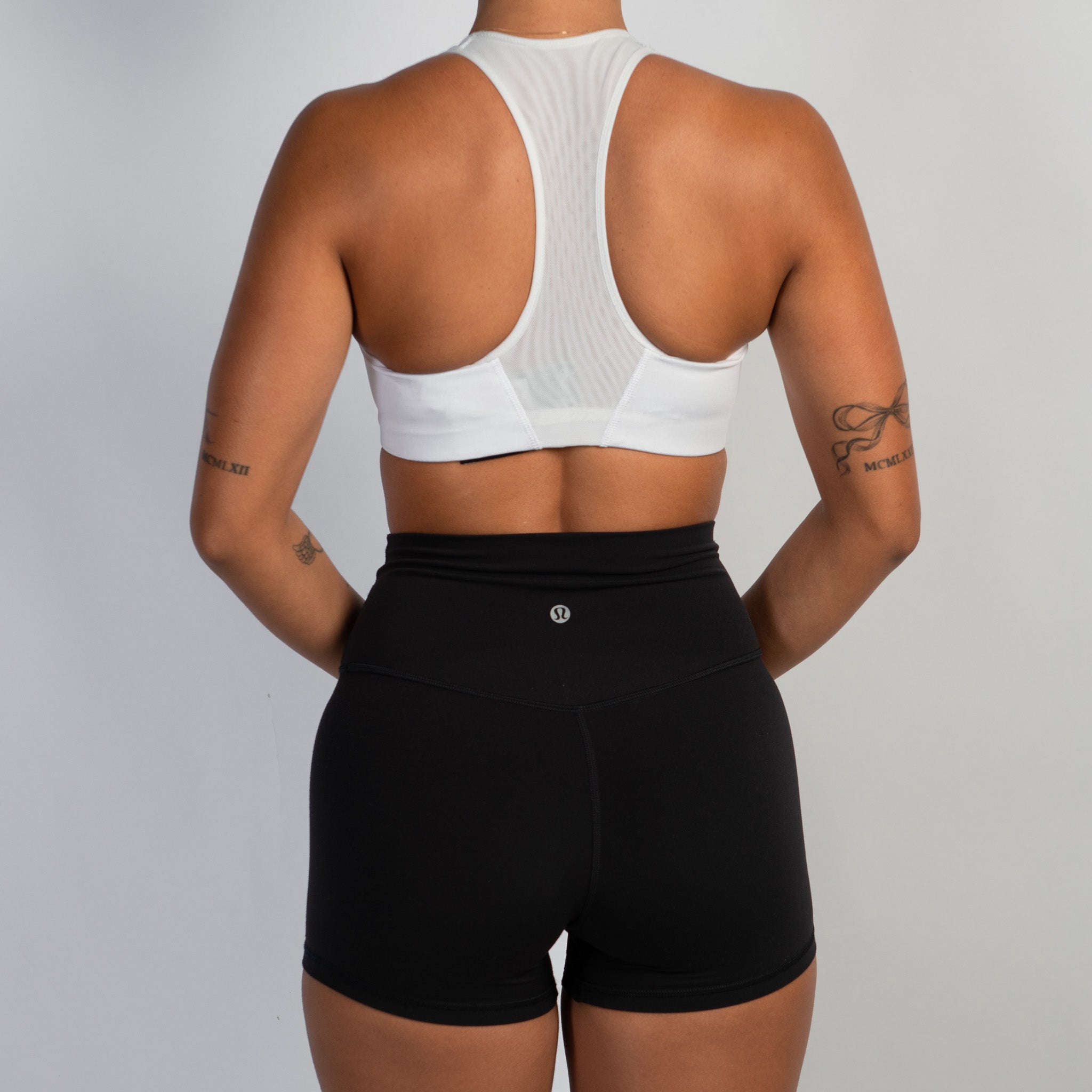 WHITE NIKE SPORTS BRA