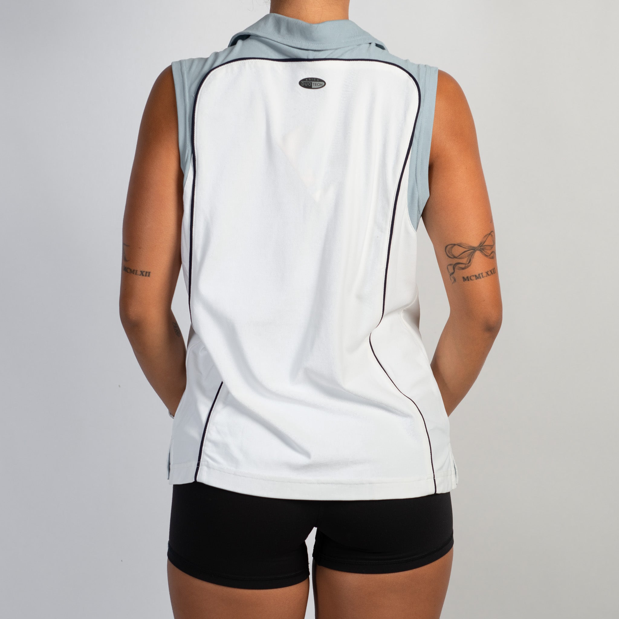 SLEEVELESS POLO SHIRT